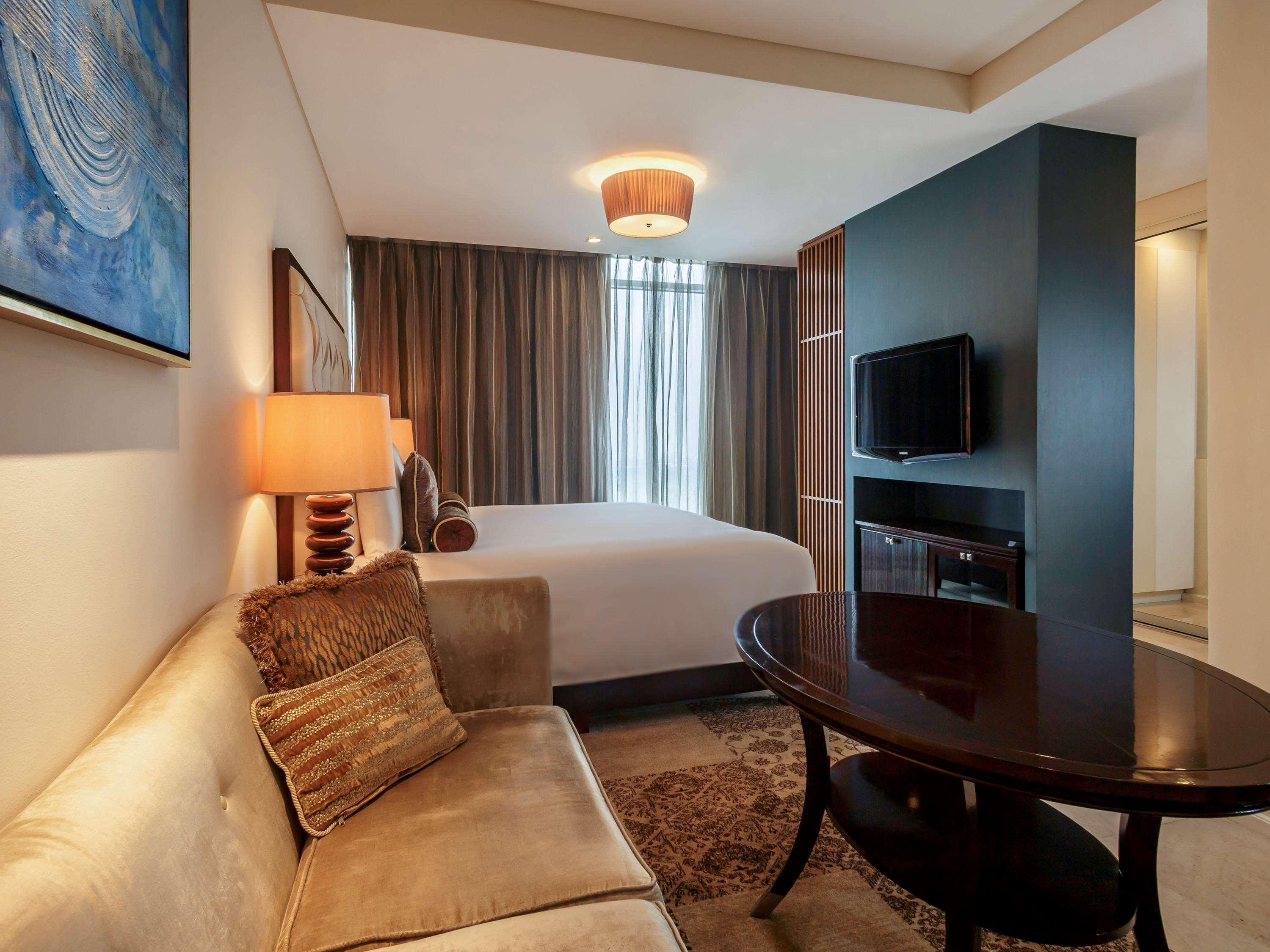 Joy Nostalg Hotel And Suites Manila Managed By The Ascott Limited Pasig City Extérieur photo
