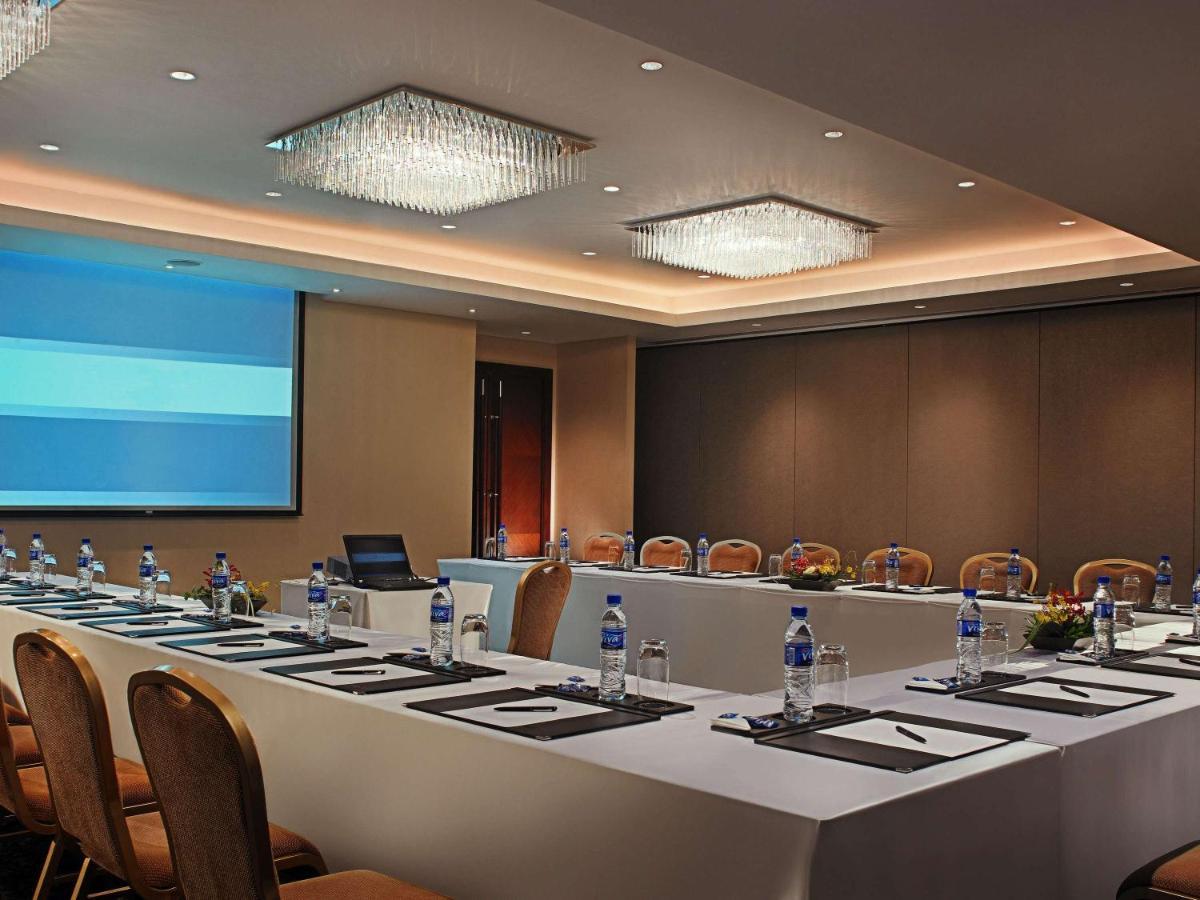 Joy Nostalg Hotel And Suites Manila Managed By The Ascott Limited Pasig City Extérieur photo